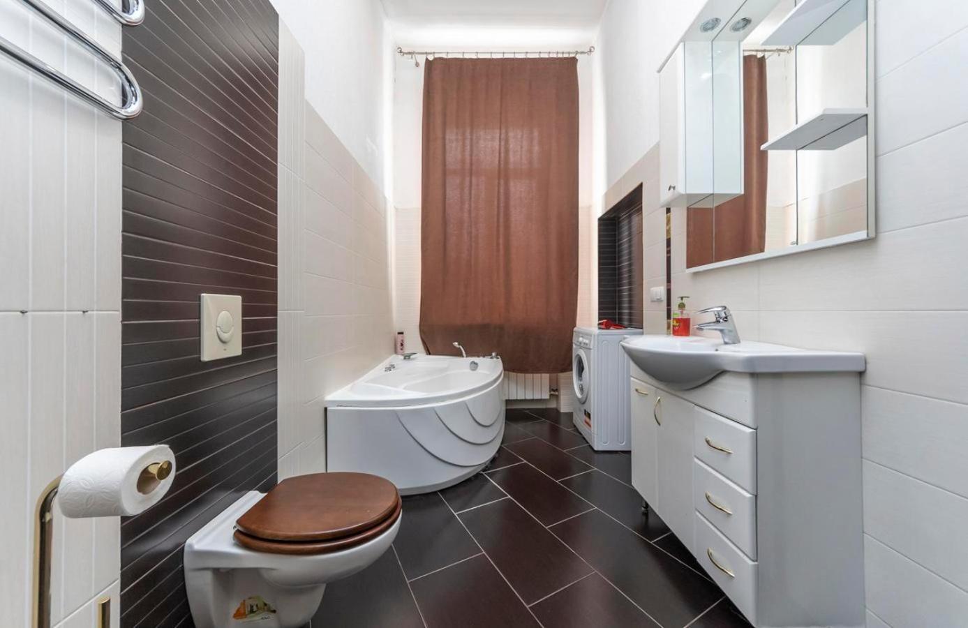 Comfortable Apartment On Mikhaylovskiy Lane Κίεβο Εξωτερικό φωτογραφία
