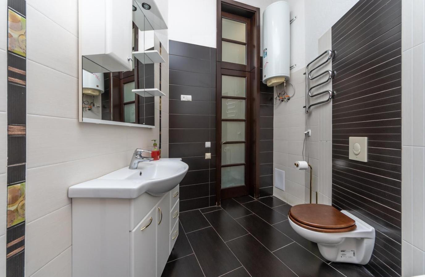 Comfortable Apartment On Mikhaylovskiy Lane Κίεβο Εξωτερικό φωτογραφία